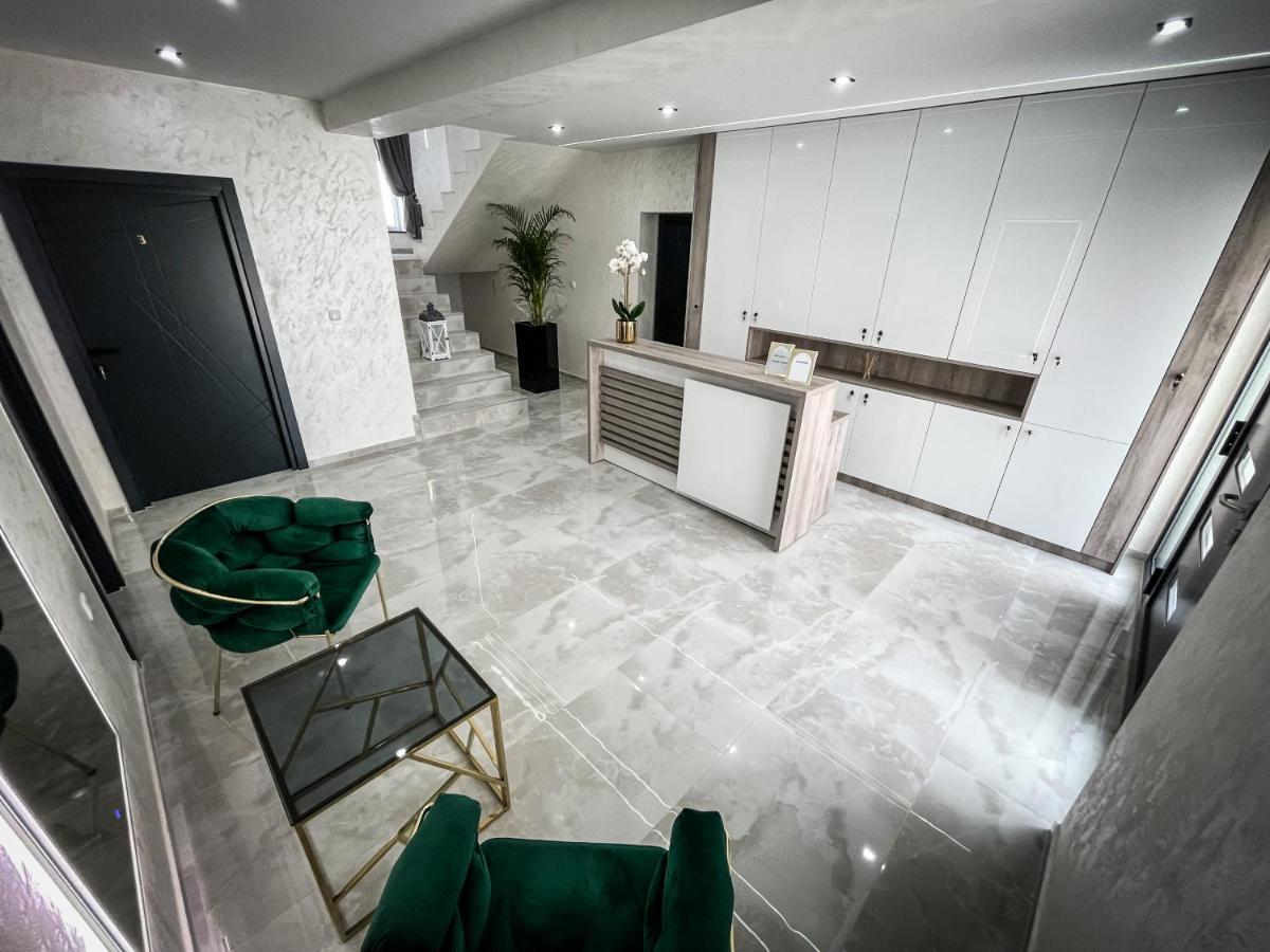 Apartmani Mila Laktaši Buitenkant foto