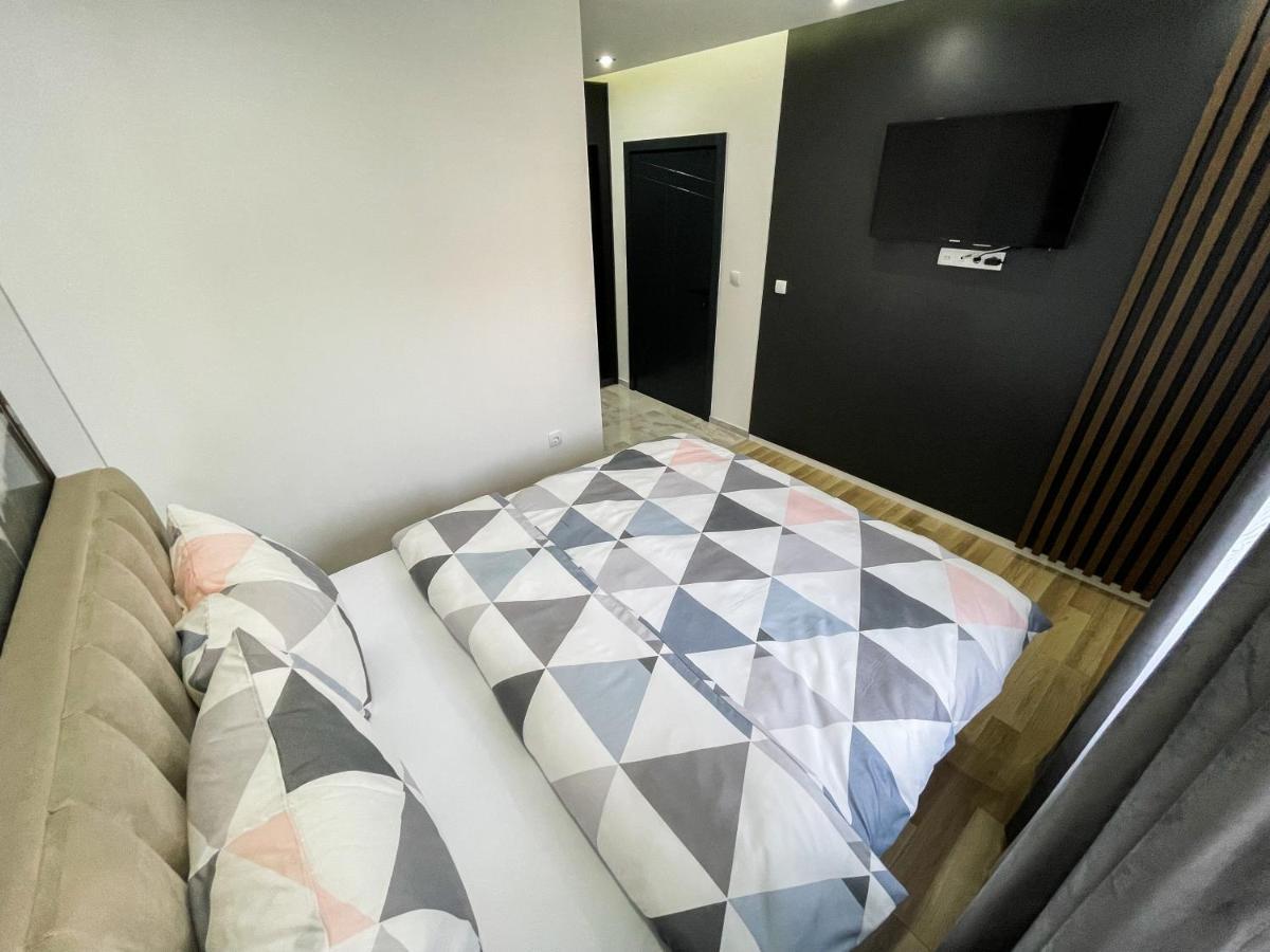 Apartmani Mila Laktaši Buitenkant foto
