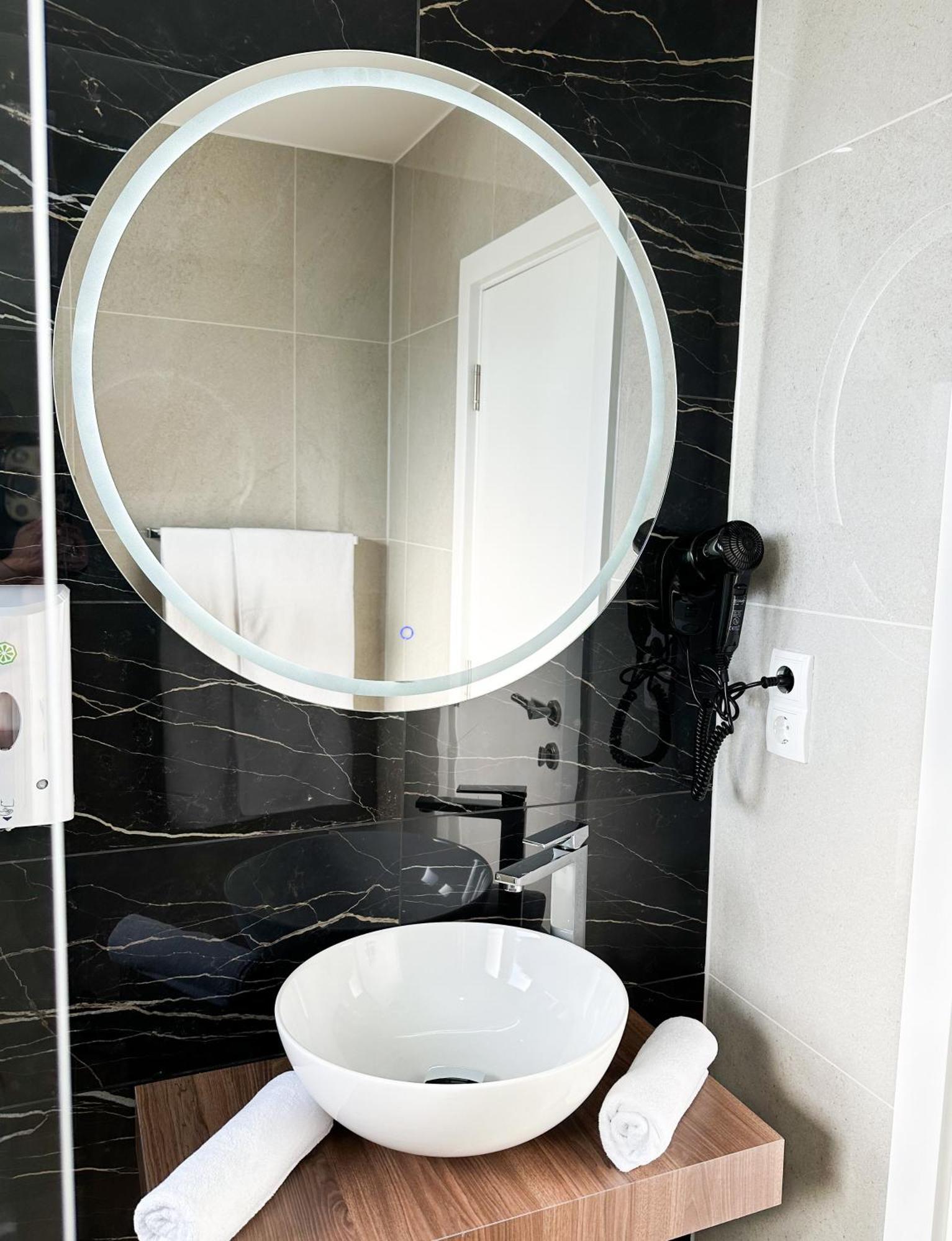 Apartmani Mila Laktaši Buitenkant foto