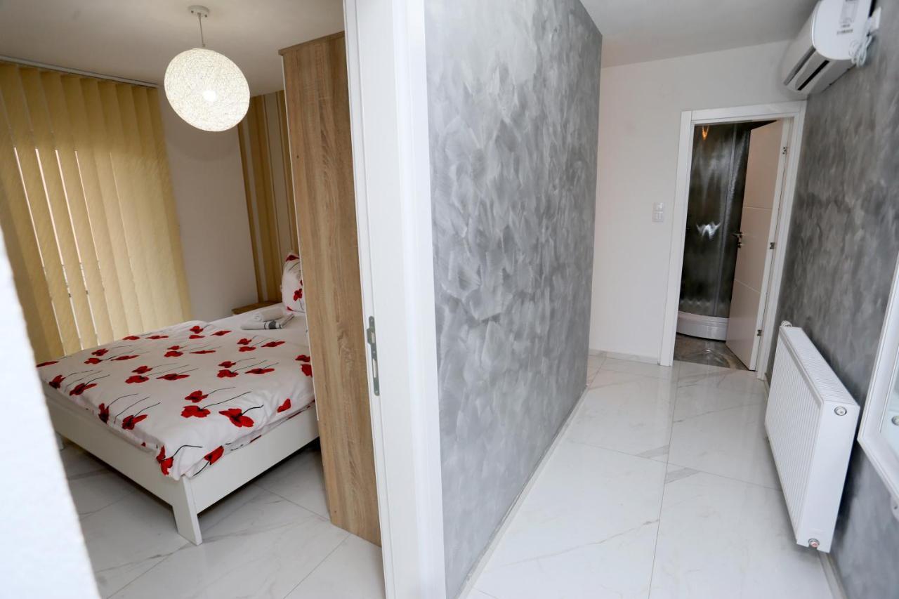 Apartmani Mila Laktaši Buitenkant foto