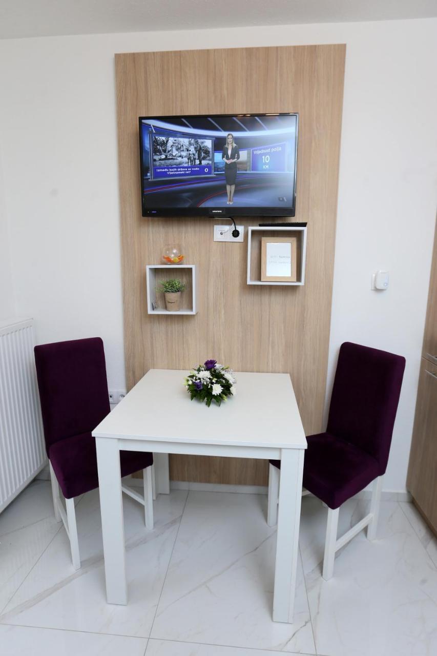 Apartmani Mila Laktaši Buitenkant foto