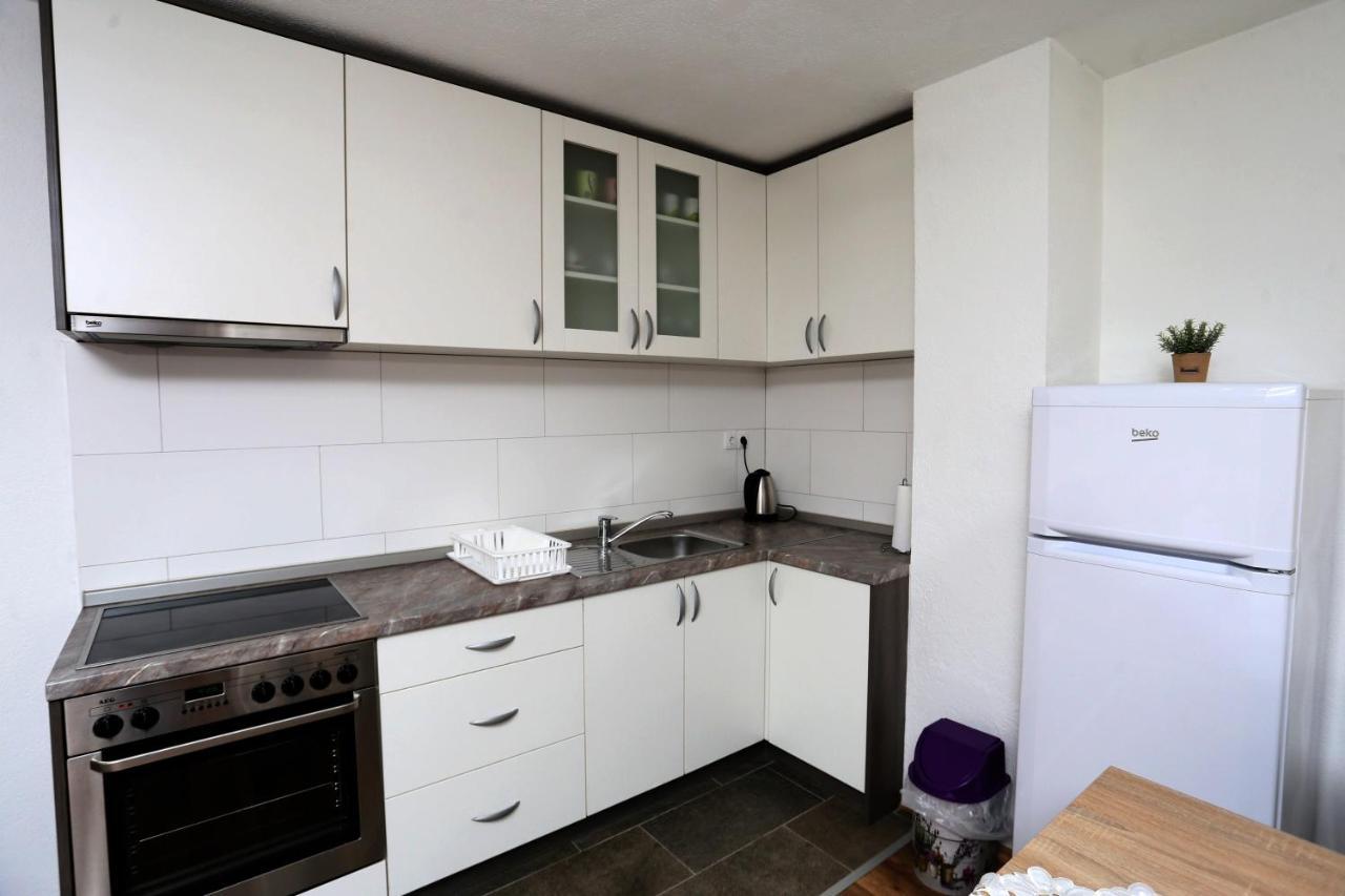 Apartmani Mila Laktaši Buitenkant foto