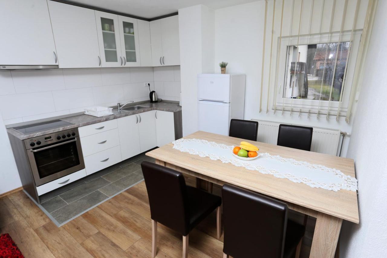 Apartmani Mila Laktaši Buitenkant foto