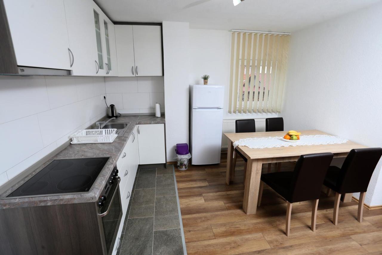 Apartmani Mila Laktaši Buitenkant foto