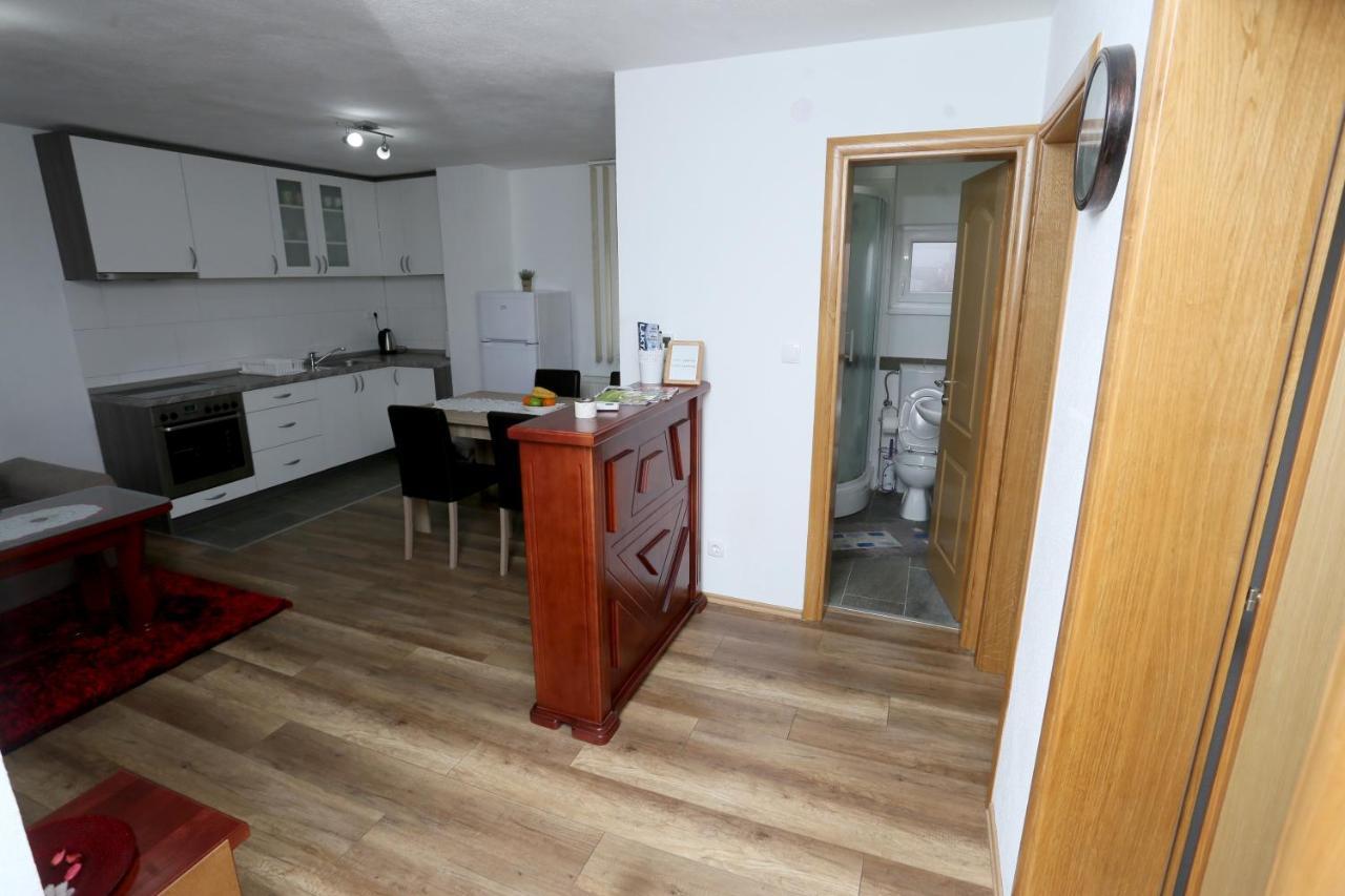 Apartmani Mila Laktaši Buitenkant foto