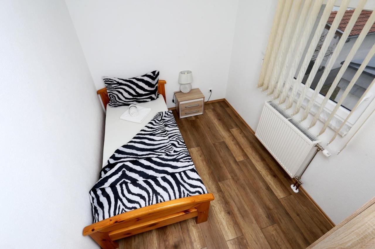 Apartmani Mila Laktaši Buitenkant foto